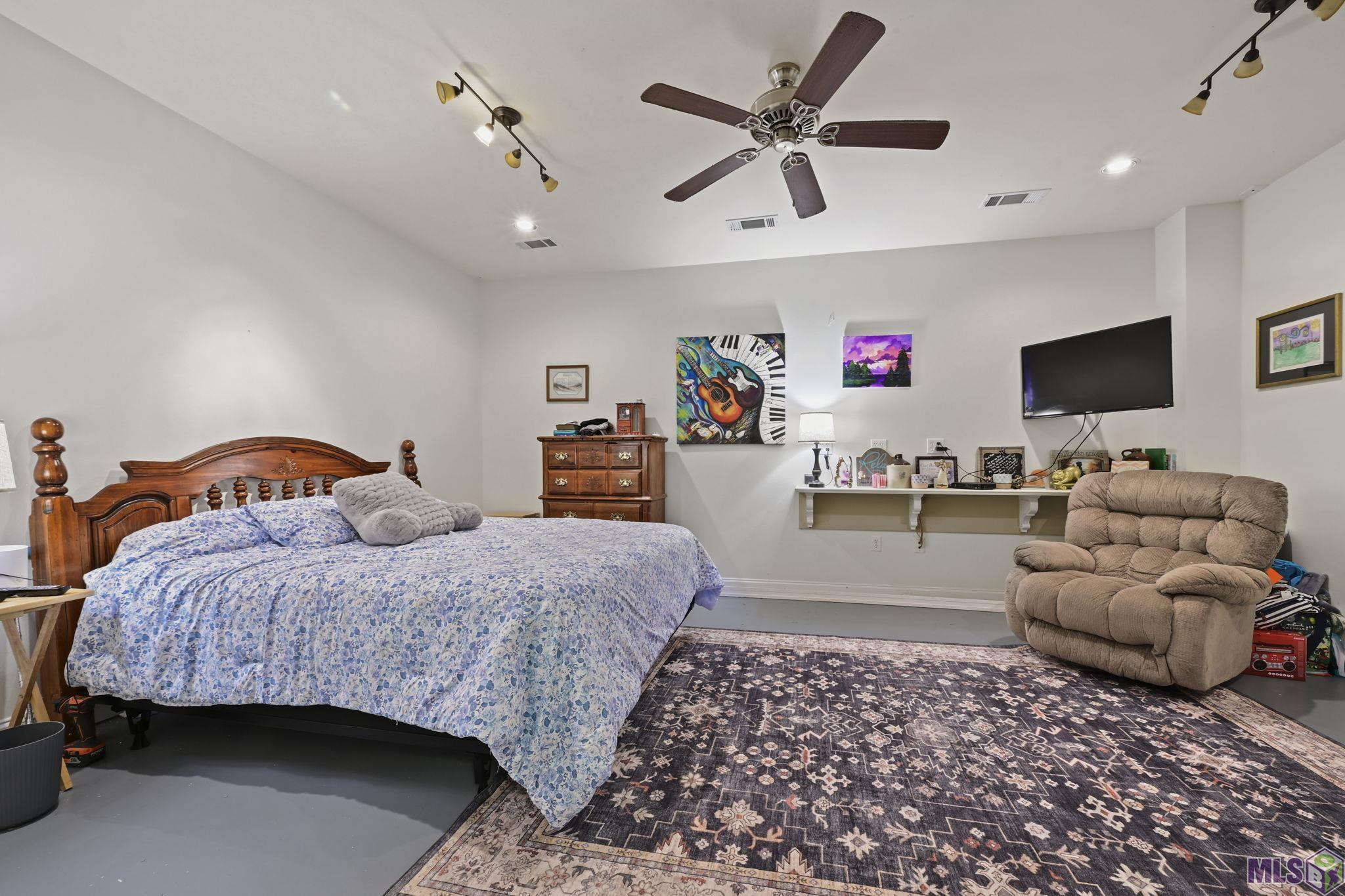 41275 Bertville Road Gonzales, LA 70737 - Photo 21 of 27 Gallery Image 21