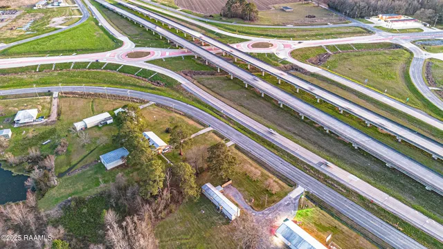 $1,000 | 7114 West Highway 90, New Iberia, LA 70560