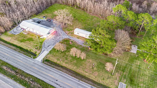 $1,000 | 7114 West Highway 90, New Iberia, LA 70560