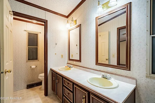 $1,000 | 7114 West Highway 90, New Iberia, LA 70560