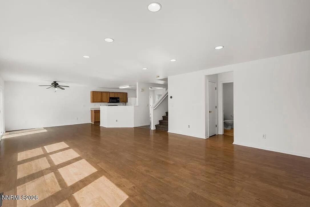 9490 Autumn Leaf Way Reno, NV 89506 - Photo 3 of 31 Living/Dining