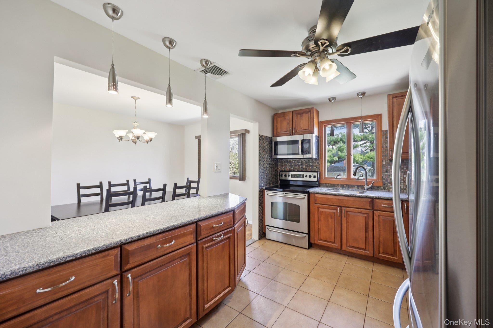 2859 Saw Mill Road Wantagh, NY 11793 - Photo 5 of 39