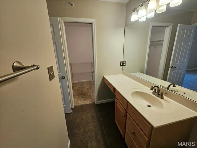 $1,750 | 317 Clayton Crossing Drive, Unit C, Ellisville, MO 63011