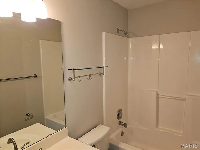 $1,750 | 317 Clayton Crossing Drive, Unit C, Ellisville, MO 63011