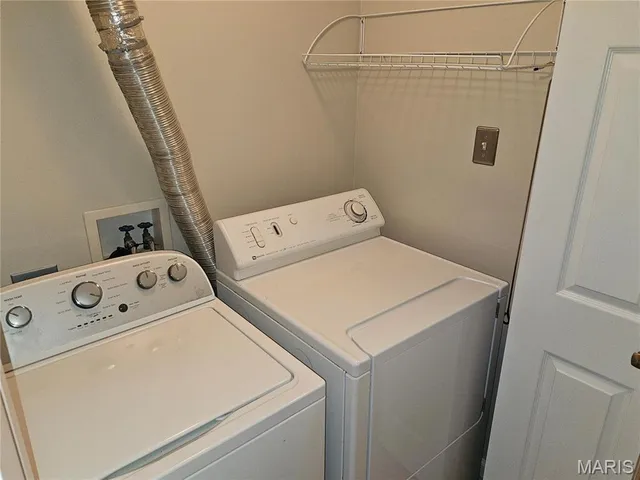 $1,750 | 317 Clayton Crossing Drive, Unit C, Ellisville, MO 63011