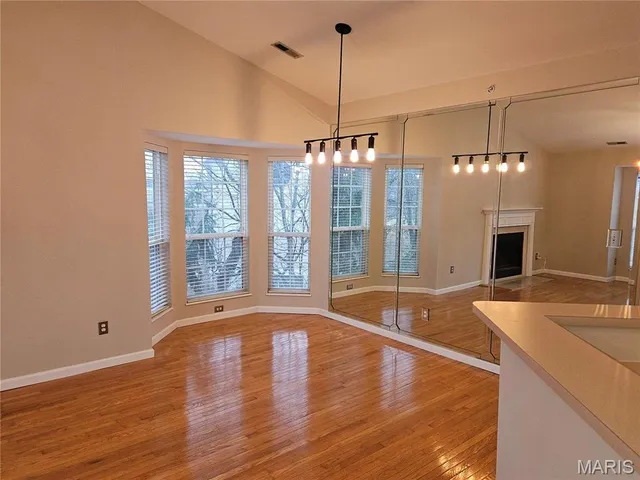 $1,750 | 317 Clayton Crossing Drive, Unit C, Ellisville, MO 63011