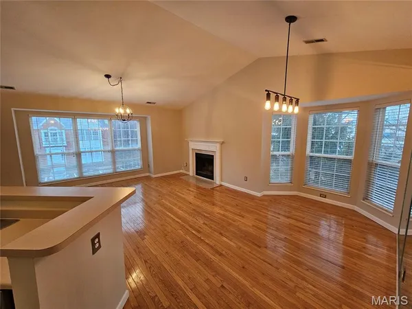 $1,750 | 317 Clayton Crossing Drive, Unit C, Ellisville, MO 63011