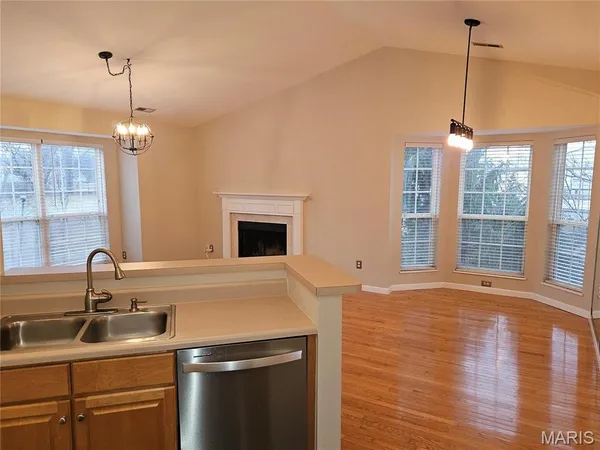 $1,750 | 317 Clayton Crossing Drive, Unit C, Ellisville, MO 63011