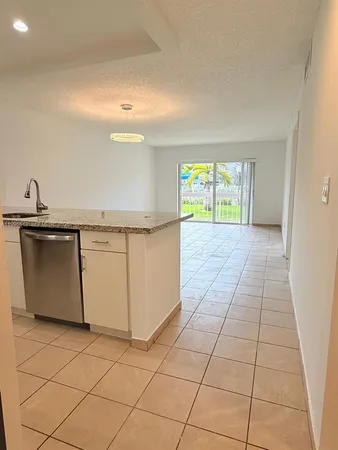 $1,845 | 7820 Camino Real, Unit J104, Miami, FL 33143