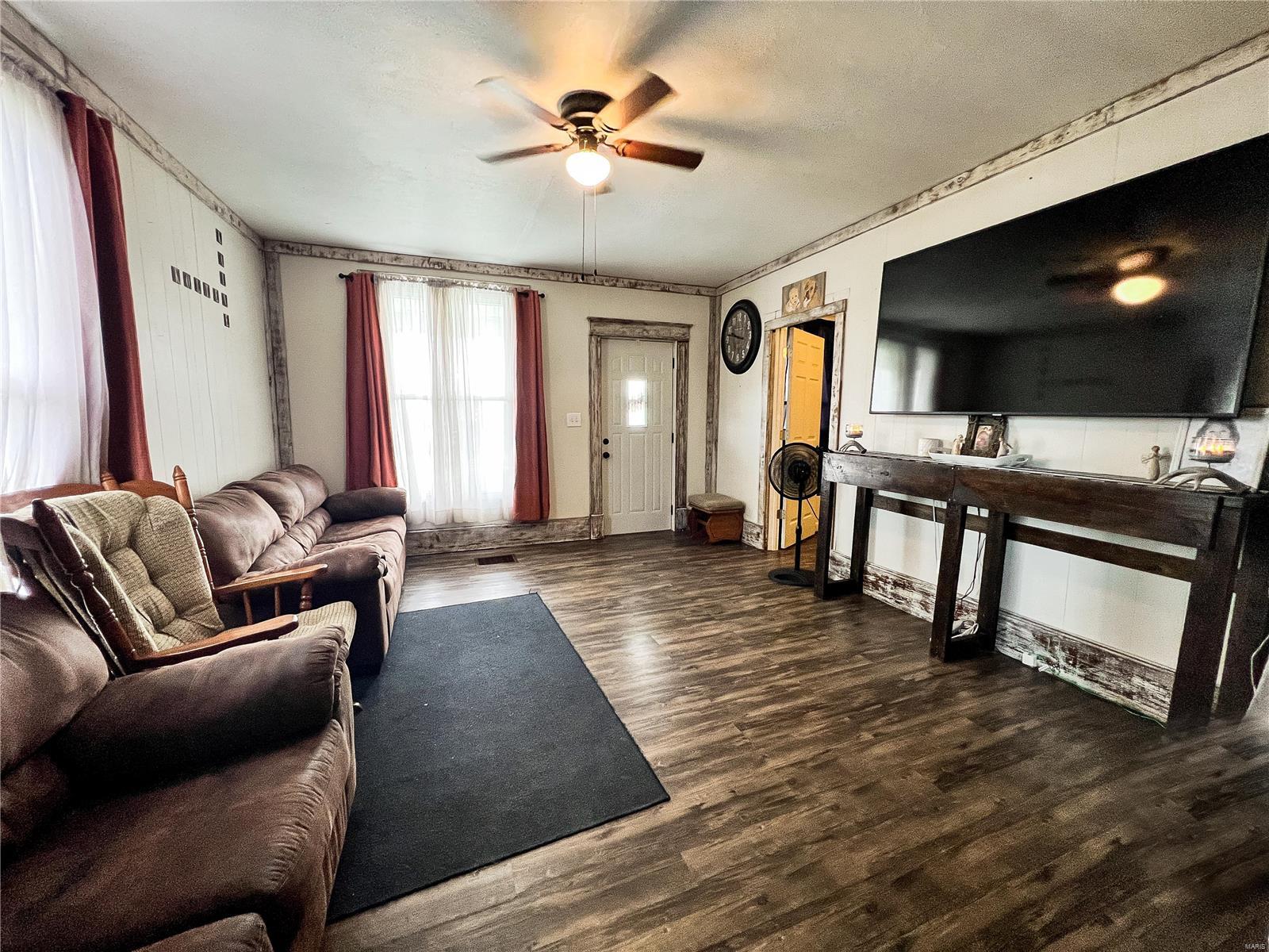 401 South A Street Vernon, IL 62892 - Photo 17 of 30