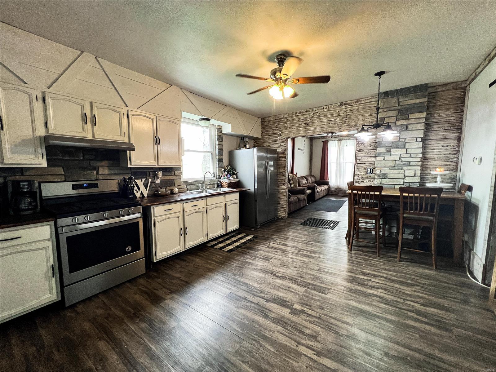 401 South A Street Vernon, IL 62892 - Photo 18 of 30