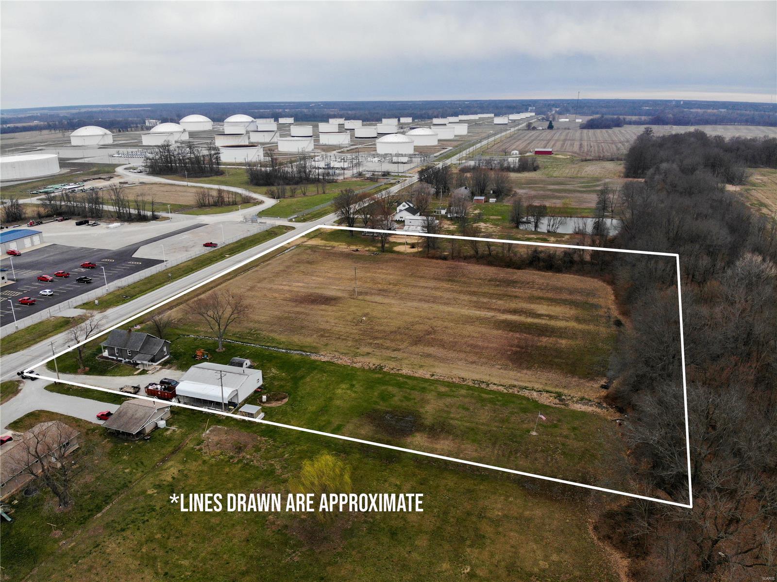 401 South A Street Vernon, IL 62892 - Photo 3 of 30