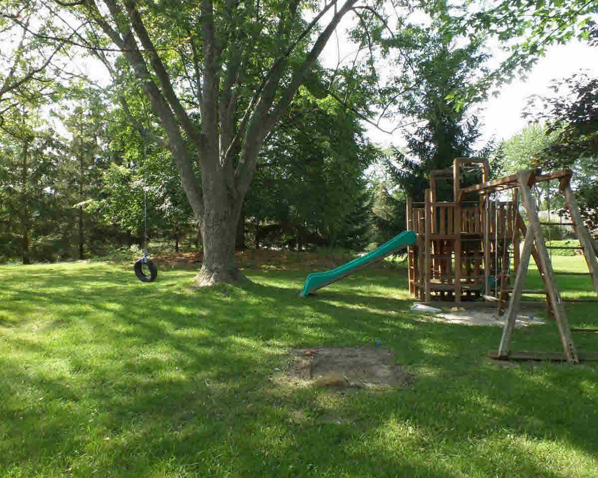 6305 Kings Pointe Road Grand Blanc, MI 48439 - Photo 11 of 49 21363173-10.JPG