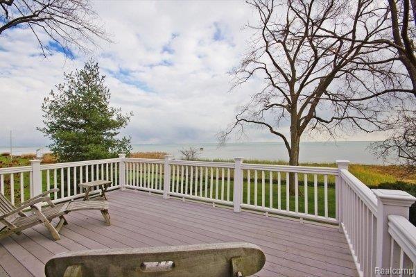 890 Lake Shore Road Grosse Pointe, MI 48236 - Photo 18 of 25 Sun Deck-Balcony
