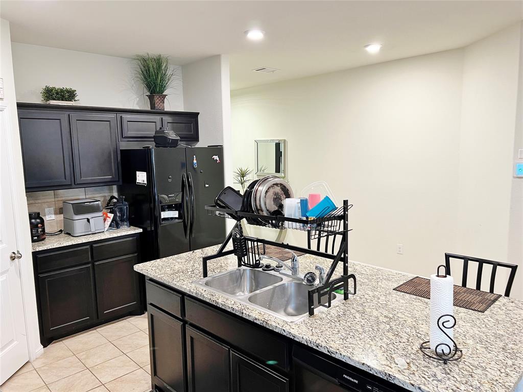 720 Watson Way Crowley, TX 76036 - Photo 4 of 12