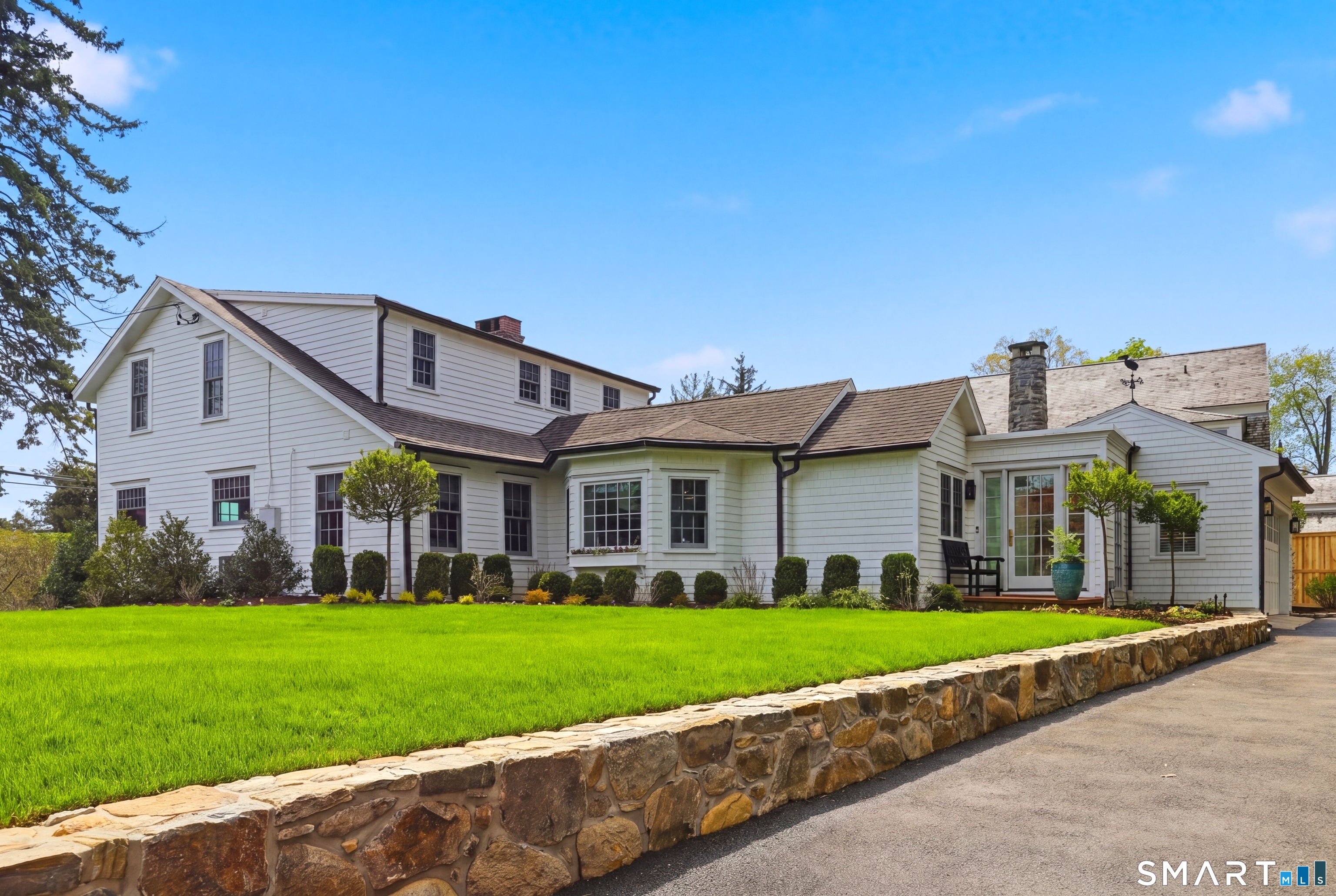64 5 Mile River Road Darien, CT 06820 - Photo 4 of 40