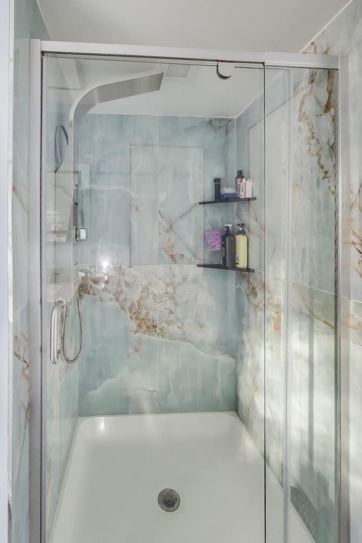 5935 West Henderson Street Chicago, IL 60634 - Photo 15 of 26