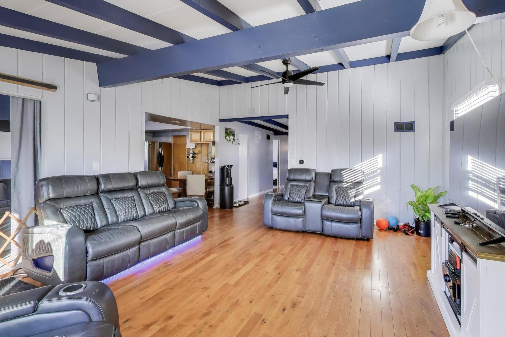 5935 West Henderson Street Chicago, IL 60634 - Photo 4 of 26