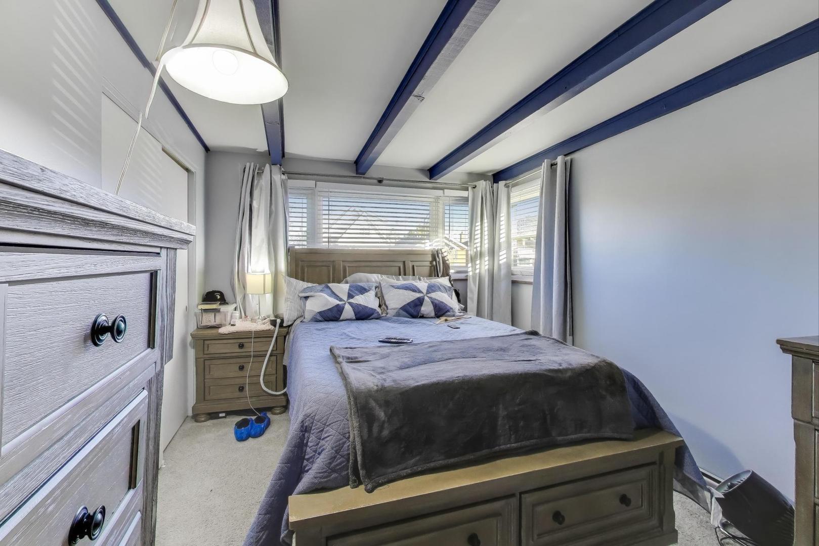 5935 West Henderson Street Chicago, IL 60634 - Photo 8 of 26