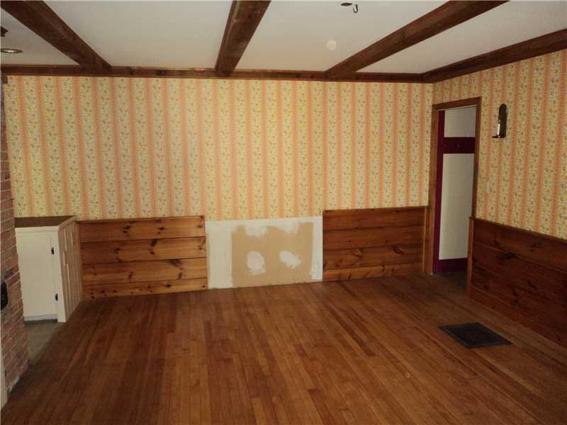 6 Elm Street Kennebunk, ME 04043 - Photo 11 of 29 Living Room.