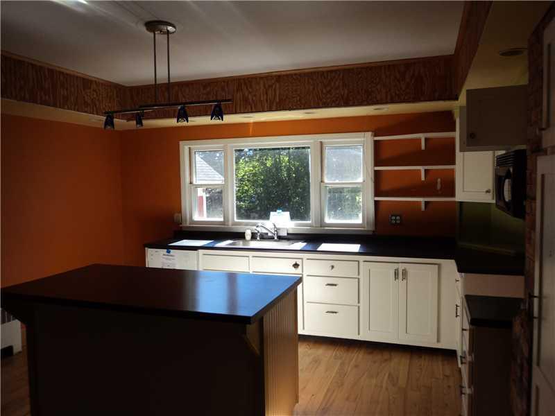 6 Elm Street Kennebunk, ME 04043 - Photo 6 of 29 Kitchen.