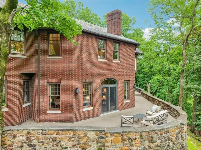 $2,050,000 | 918 West Waldheim Road, Pittsburgh, PA 15215