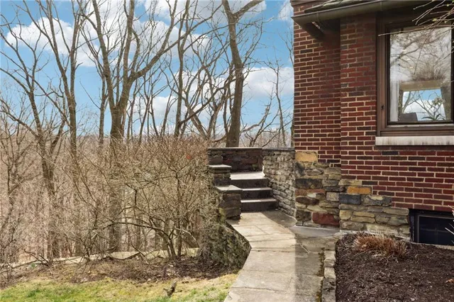 $2,050,000 | 918 West Waldheim Road, Pittsburgh, PA 15215