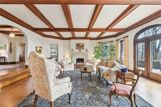 $2,050,000 | 918 West Waldheim Road, Pittsburgh, PA 15215