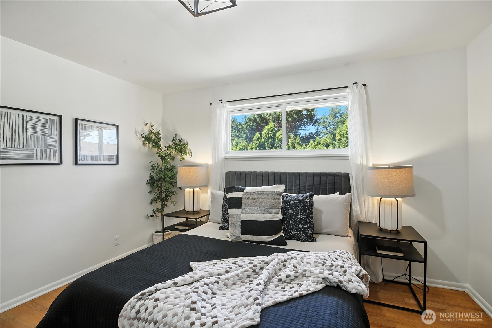8457 Renton Avenue South Seattle, WA 98118 - Photo 14 of 35 Gallery Image 14