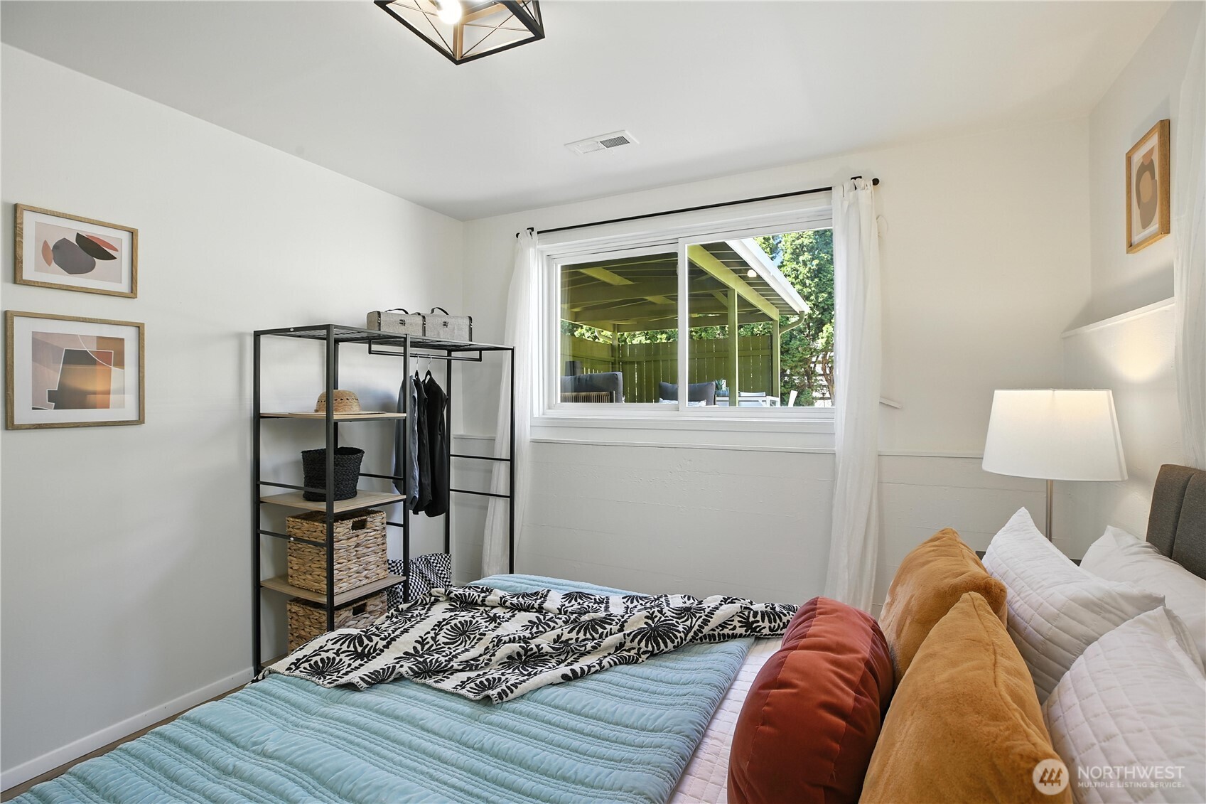 8457 Renton Avenue South Seattle, WA 98118 - Photo 27 of 35 Gallery Image 27