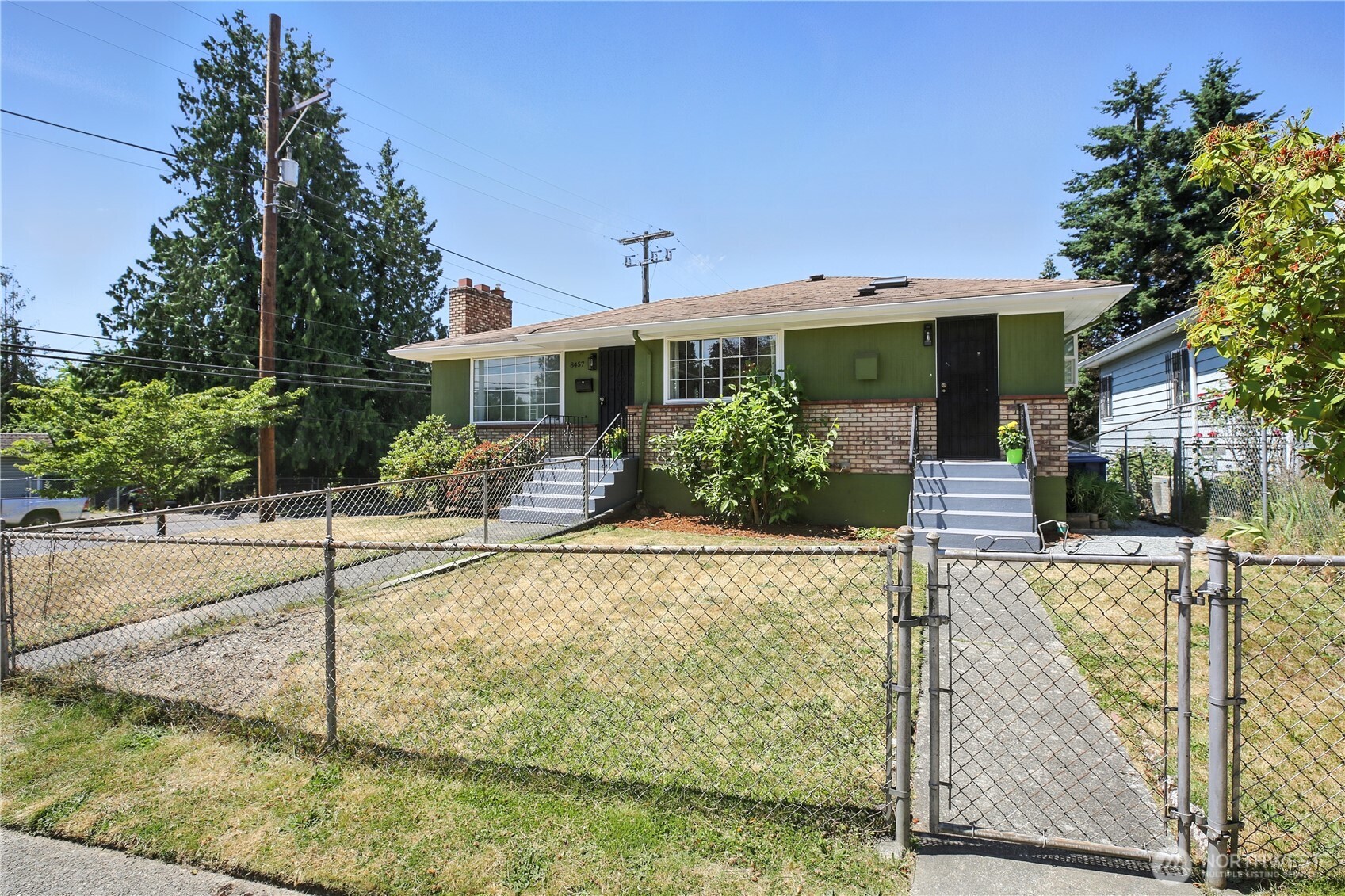 8457 Renton Avenue South Seattle, WA 98118 - Photo 3 of 35 Gallery Image 3