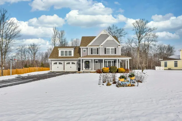 $819,900 | 72 Jenkins Farm Road, Chester, NH 03036