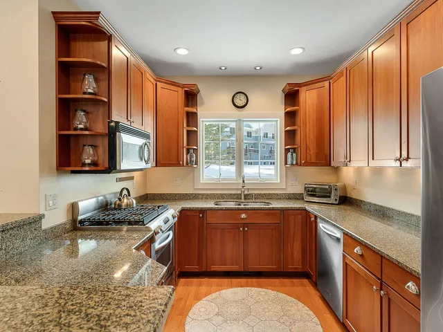 $795,000 | 53 Amber Way, Unit B3, Warren, VT 05674