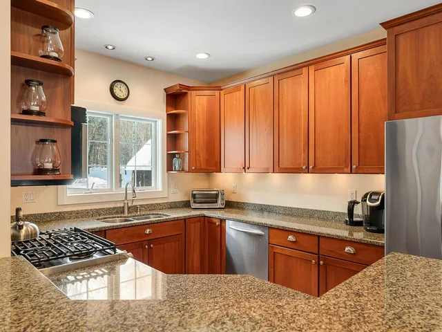 $795,000 | 53 Amber Way, Unit B3, Warren, VT 05674