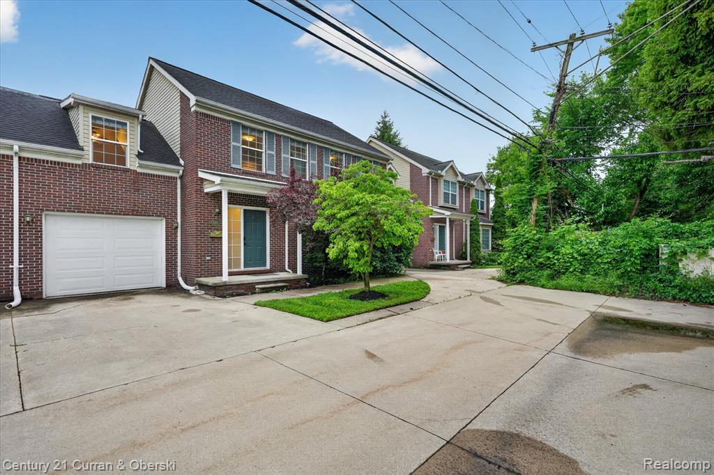 3813 Rochester Road Royal Oak, MI 48073 - Photo 2 of 42