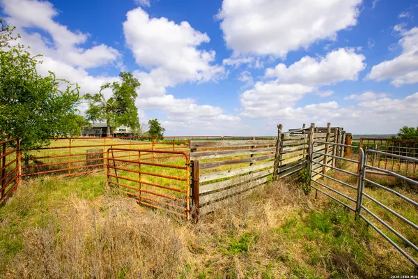 $950,000 | 12017 Farm To Market 20, Kingsbury, TX 78638