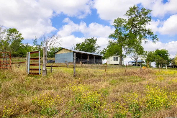 $950,000 | 12017 Farm To Market 20, Kingsbury, TX 78638