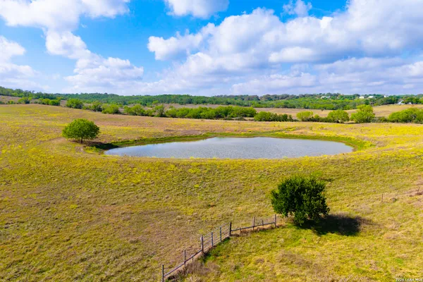 $950,000 | 12017 Farm To Market 20, Kingsbury, TX 78638