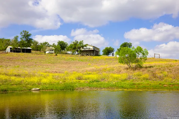 $950,000 | 12017 Farm To Market 20, Kingsbury, TX 78638