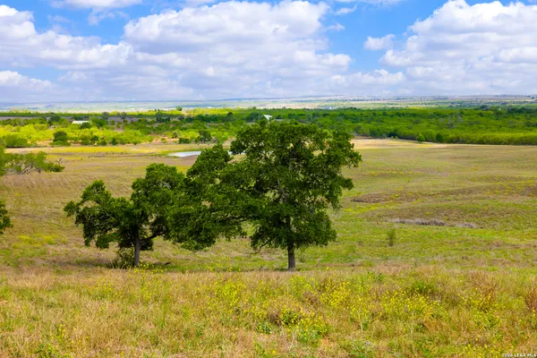 $950,000 | 12017 Farm To Market 20, Kingsbury, TX 78638