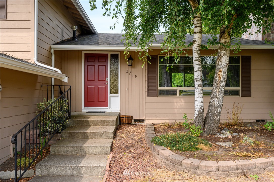 2219 Martin Road Mount Vernon, WA 98273 - Photo 3 of 23 Gallery Image 3