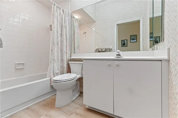 $429,900 | 13521 Southampton Drive, Bonita Springs, FL 34135