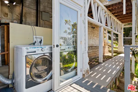 $3,100,000 | 207 Ocean Ave Extension, Santa Monica, CA 90402
