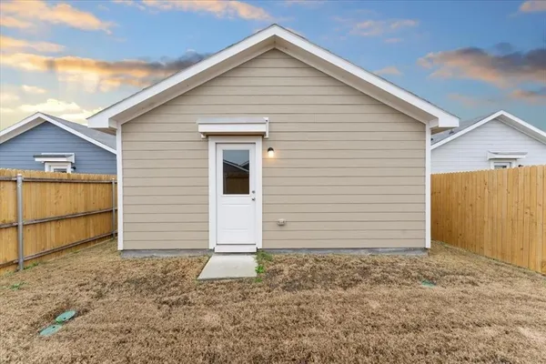 $1,695 | 211 Herman Lane, Princeton, TX 75407