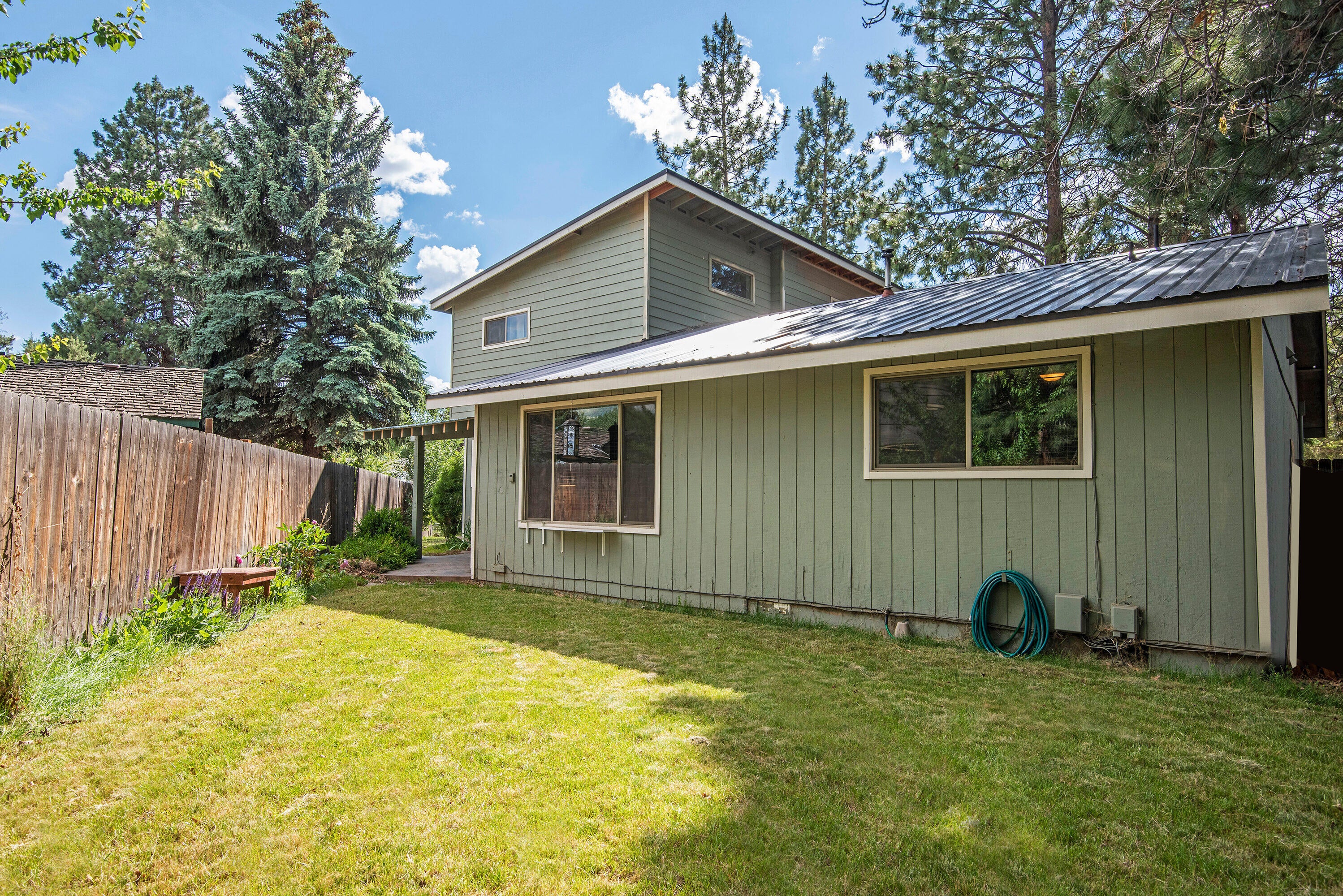 2806 Northeast Shepard Road Bend, OR 97701 - Photo 26 of 28 Backyard