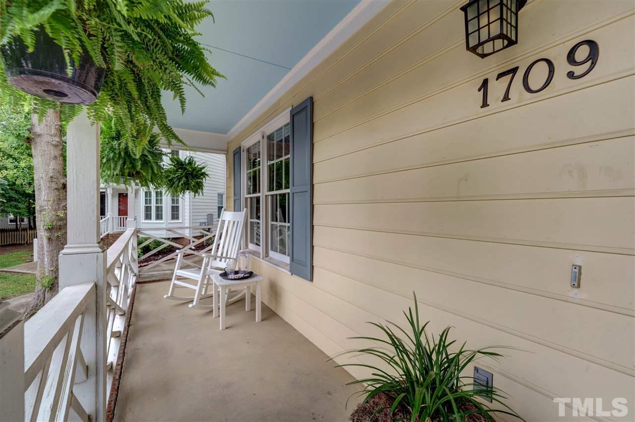 1709 Kingston Heath Way Raleigh, NC 27604 - Photo 2 of 30 Gallery Image 2