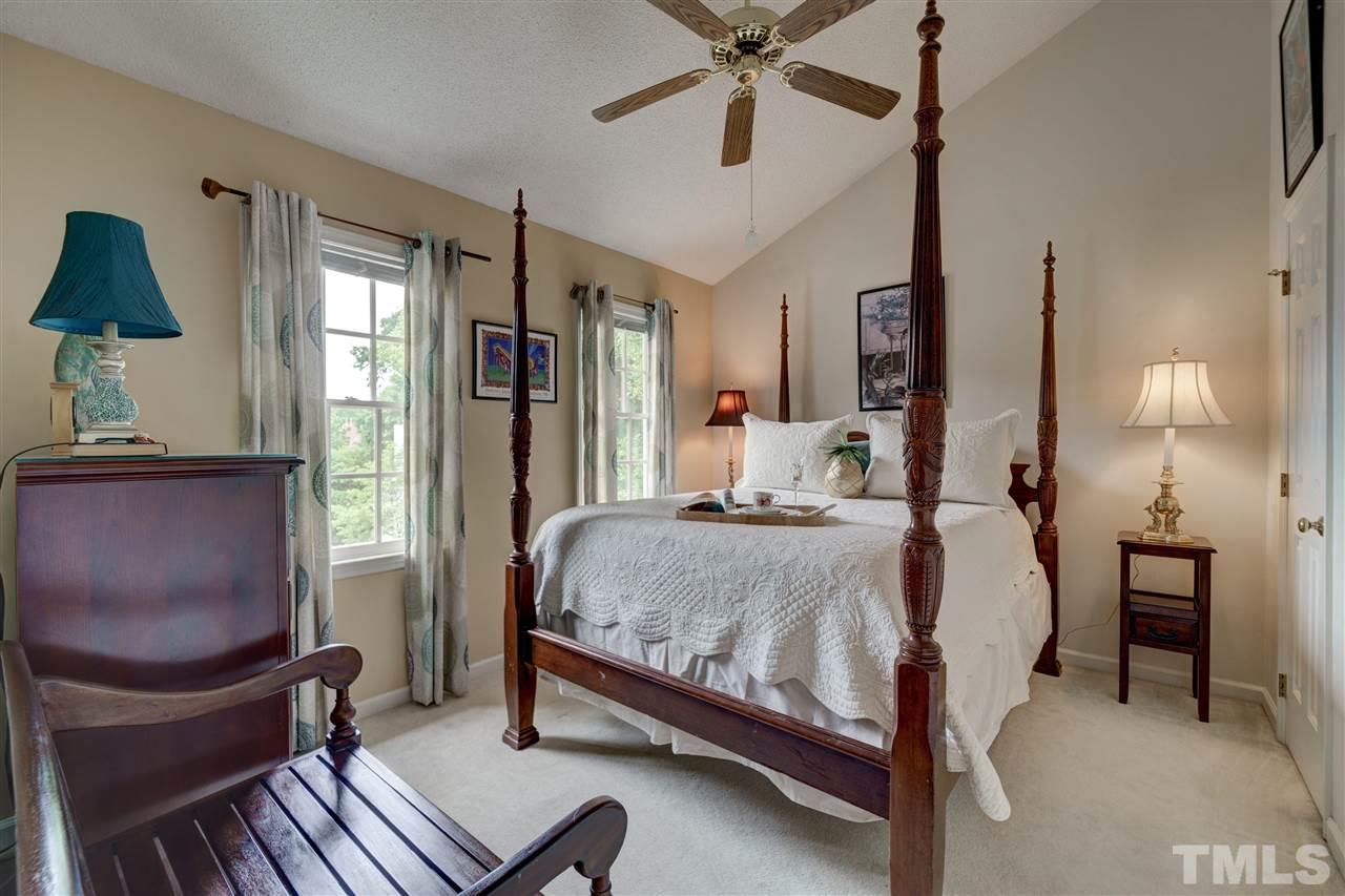 1709 Kingston Heath Way Raleigh, NC 27604 - Photo 14 of 30 Gallery Image 14