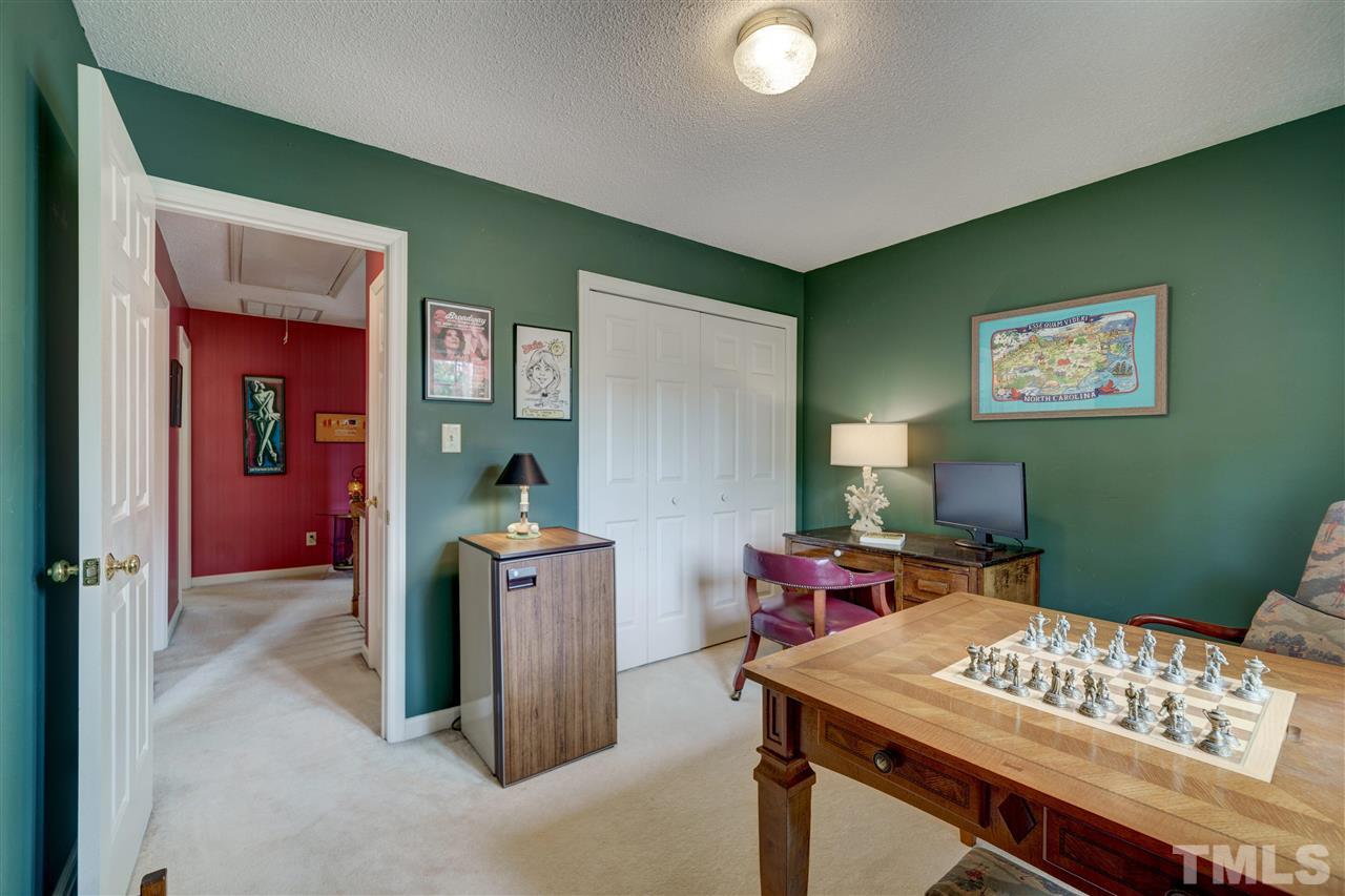 1709 Kingston Heath Way Raleigh, NC 27604 - Photo 15 of 30 Gallery Image 15