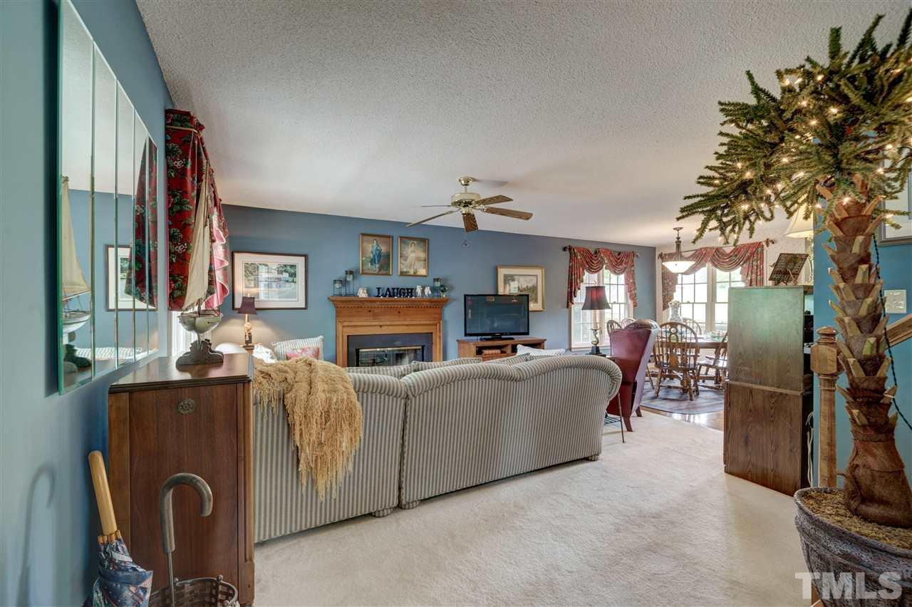 1709 Kingston Heath Way Raleigh, NC 27604 - Photo 3 of 30 Gallery Image 3
