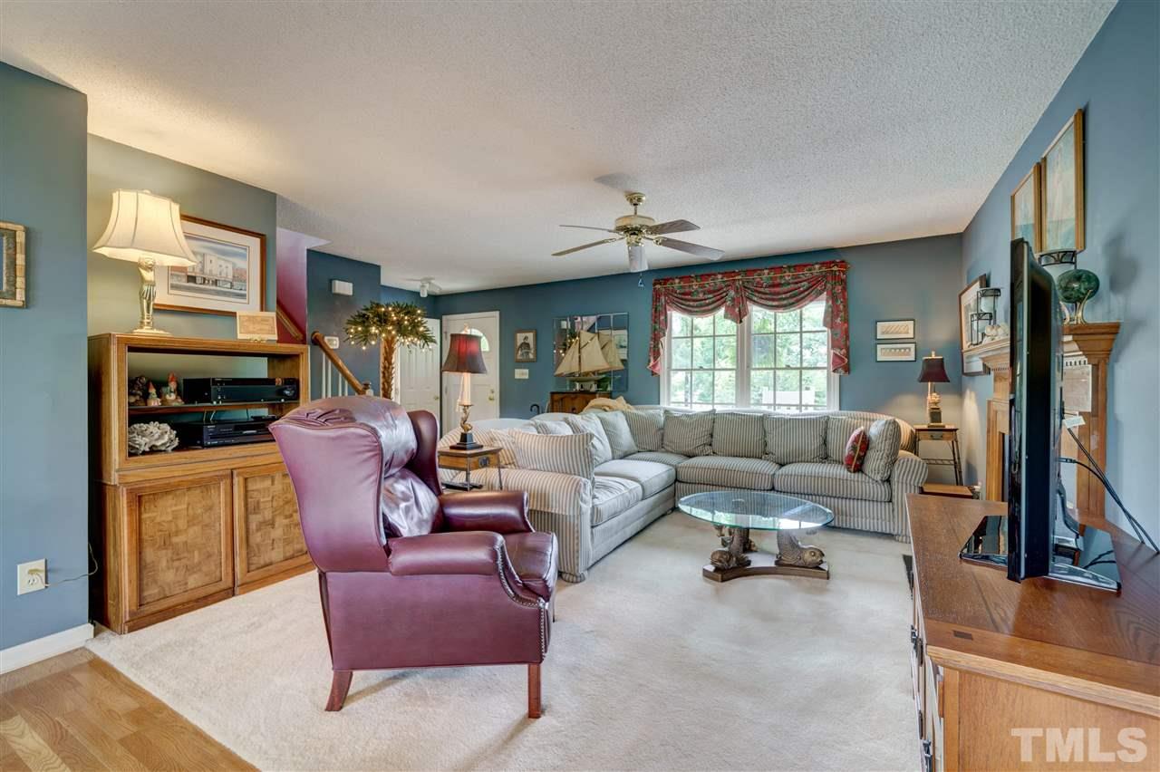 1709 Kingston Heath Way Raleigh, NC 27604 - Photo 4 of 30 Gallery Image 4